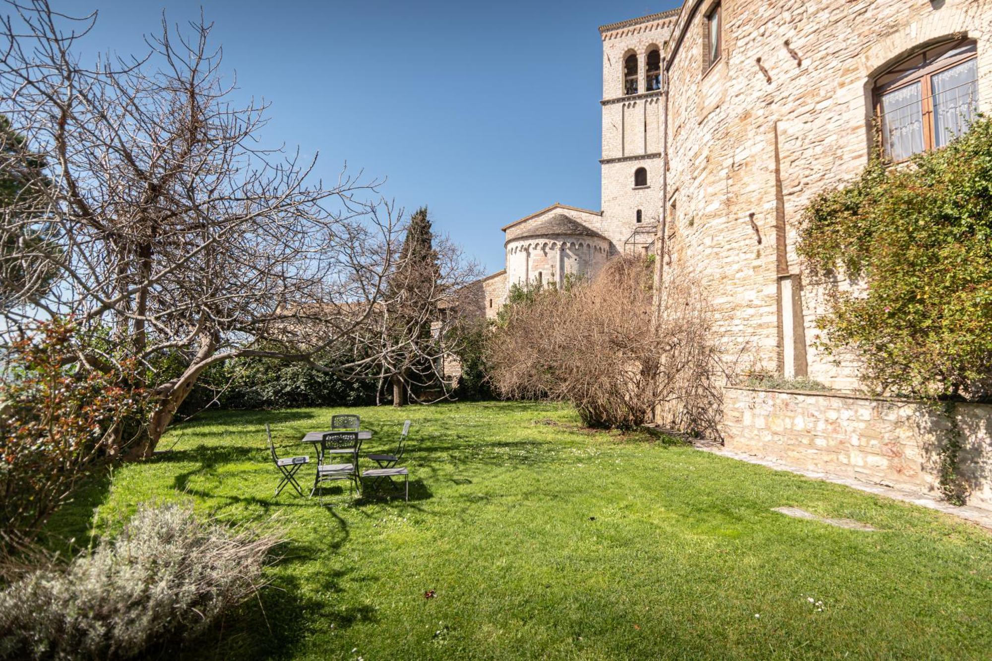 Residenza D'Epoca San Crispino Aparthotel Assisi Bagian luar foto