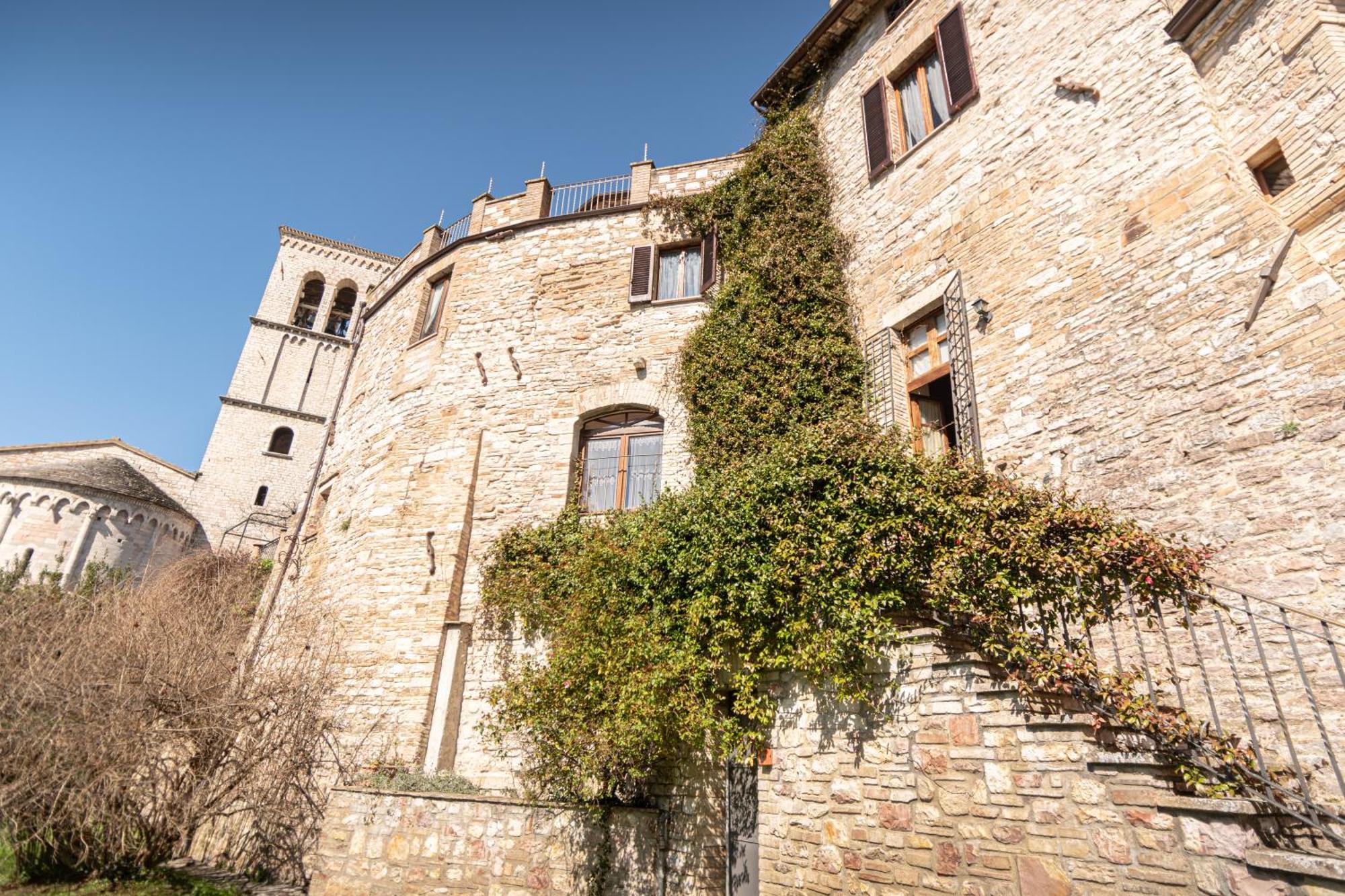 Residenza D'Epoca San Crispino Aparthotel Assisi Bagian luar foto