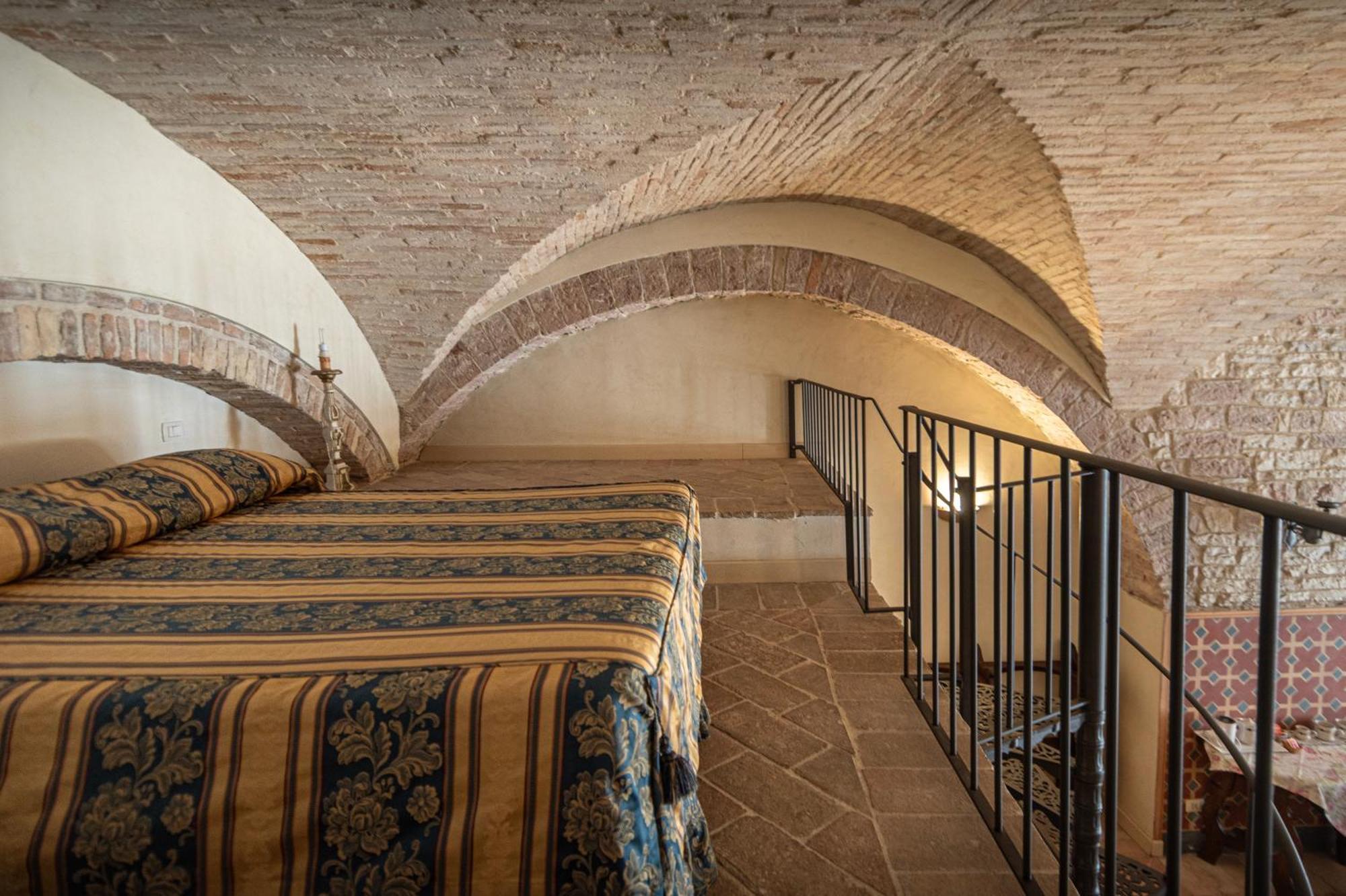 Residenza D'Epoca San Crispino Aparthotel Assisi Bagian luar foto