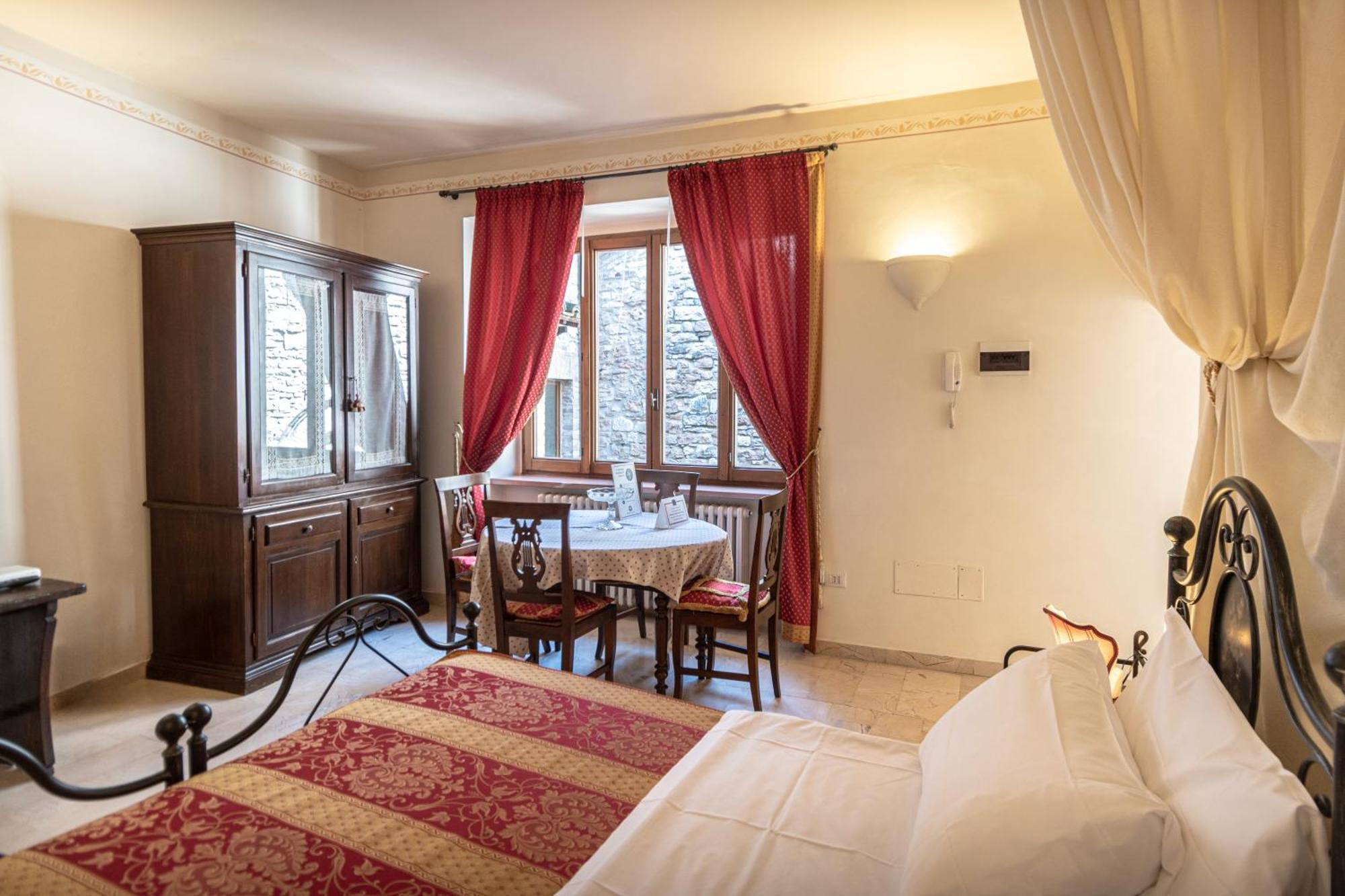 Residenza D'Epoca San Crispino Aparthotel Assisi Bagian luar foto