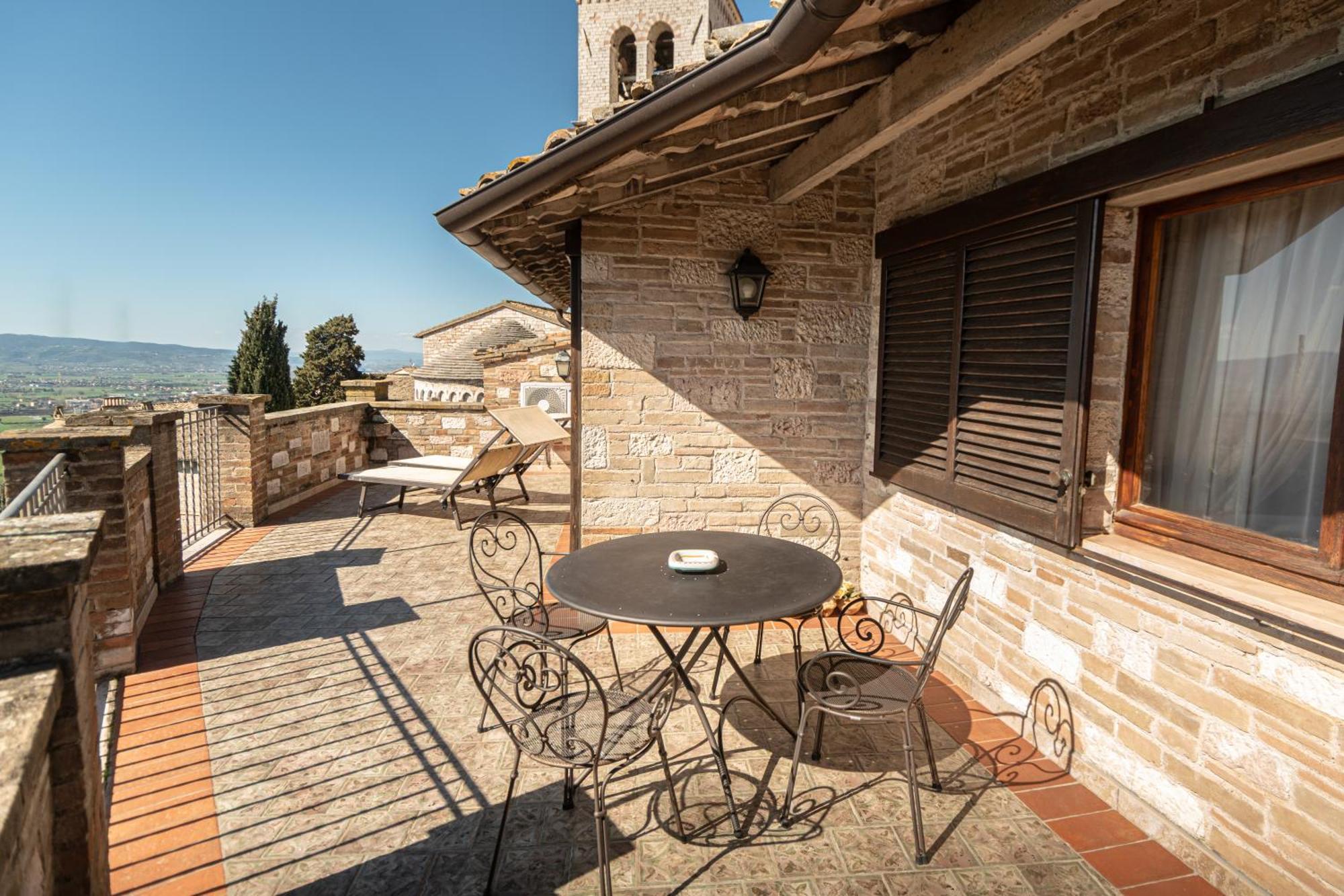 Residenza D'Epoca San Crispino Aparthotel Assisi Bagian luar foto