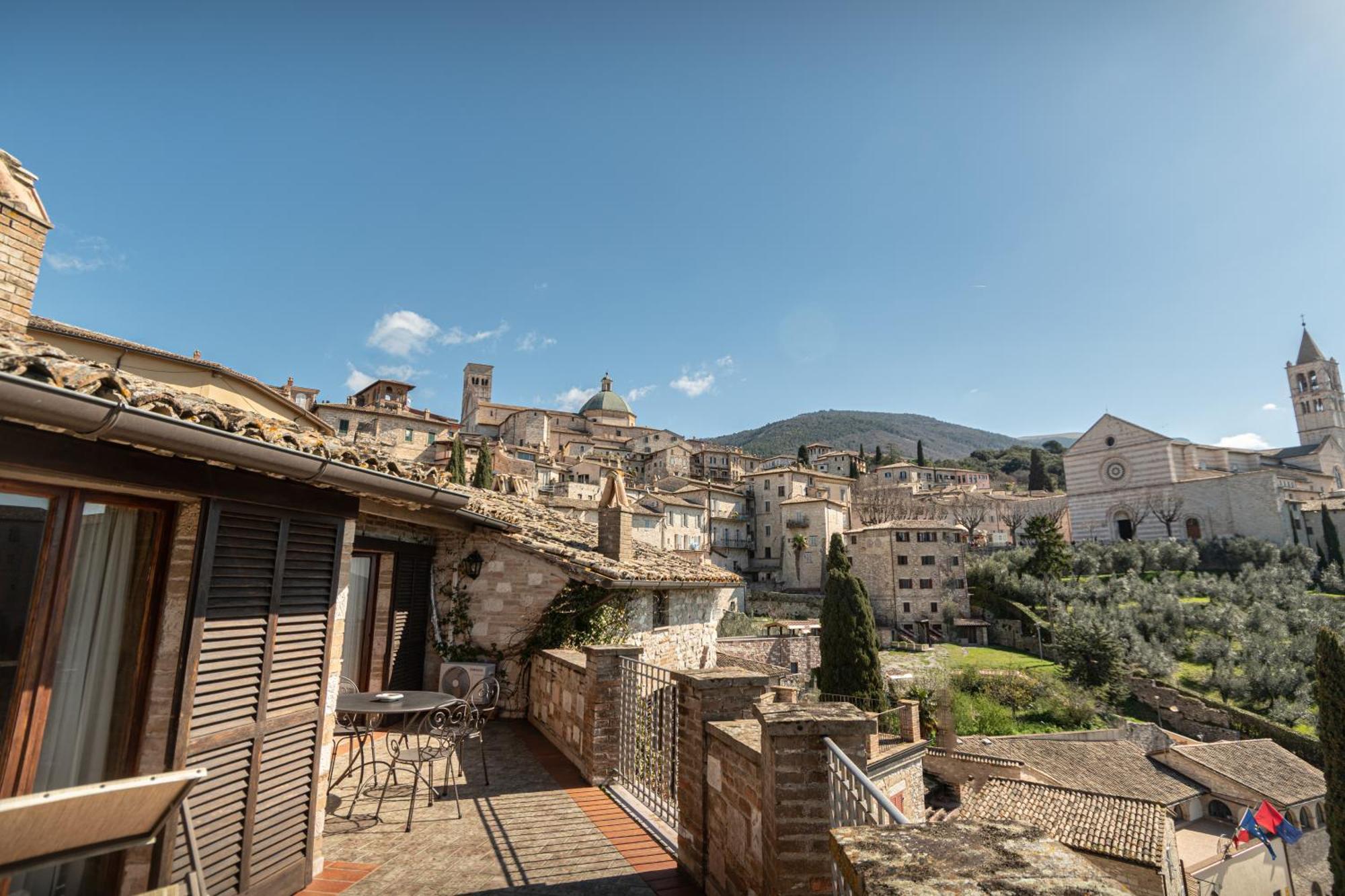 Residenza D'Epoca San Crispino Aparthotel Assisi Bagian luar foto